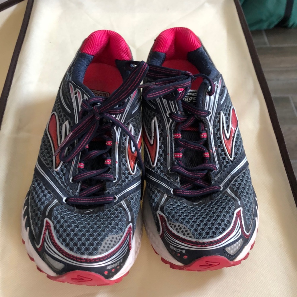 Brooks ghost running shoe